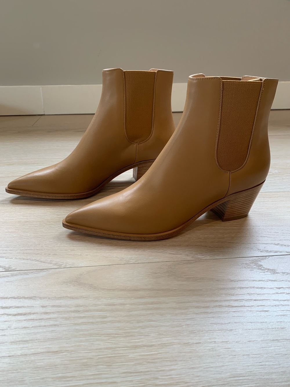 Gianvito Rossi Romney Pointed Toe Tan Chelsea Leather Ankle Boots NWT Size 40 IT - Picture 4 of 9